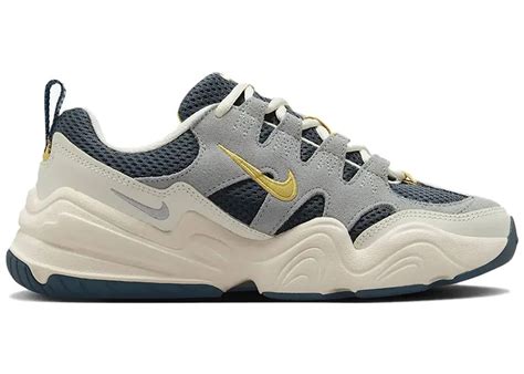 Nike Tech Hera Deep Jungle Buff Gold (Women's).